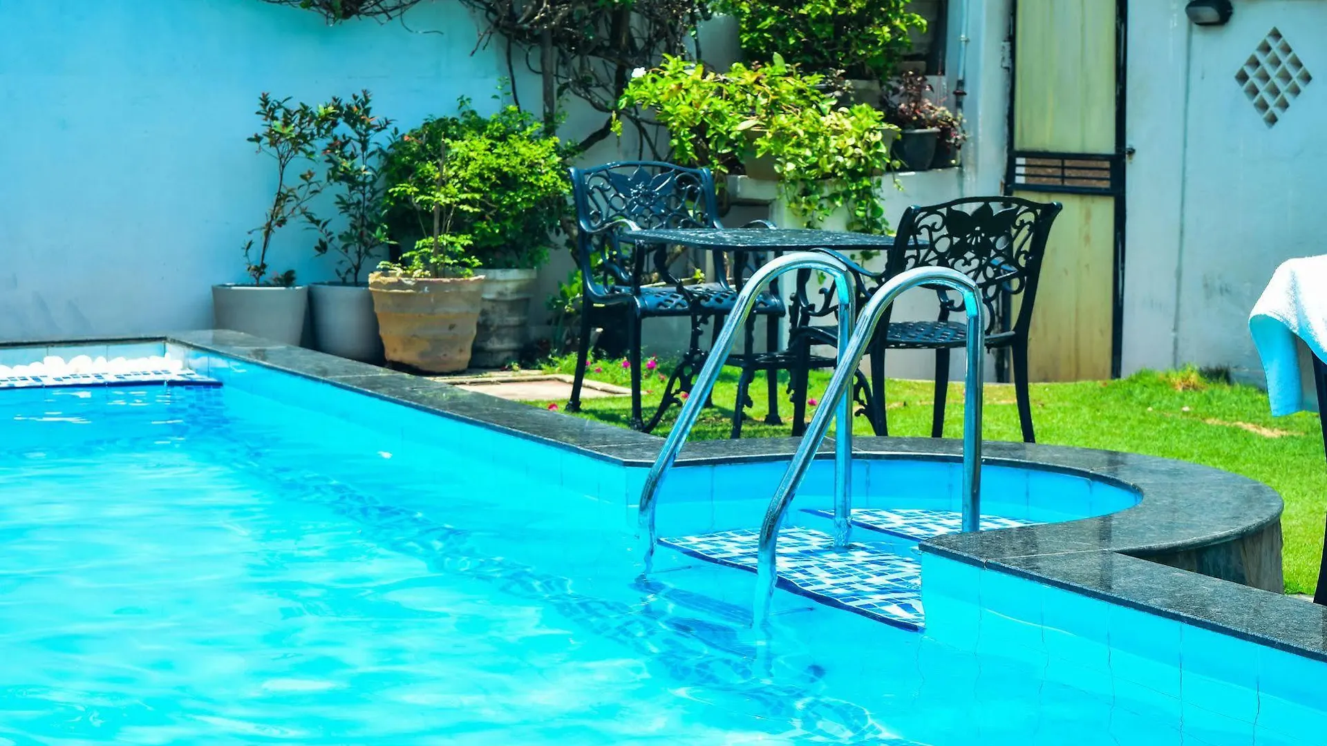 Zen Rooms Park Lane Negombo Hotel